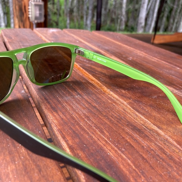 Skeleton Optics KNOX #003 TwoTone NP Black/Green - Picture 3 of 6